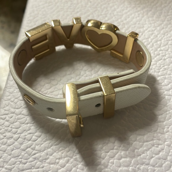 Juicy Buckle Bracelets - Picture 3 of 5